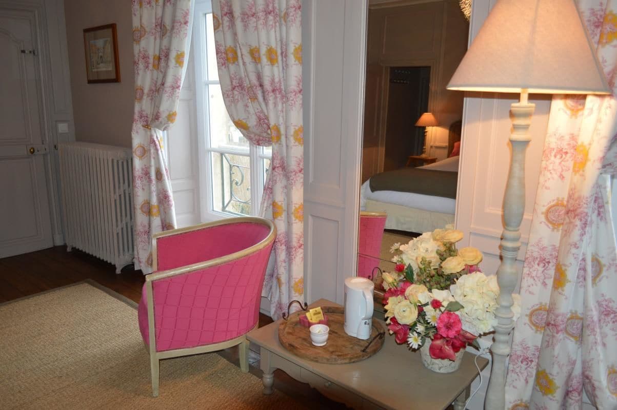 Suite (Du Parc) | Individually decorated, individually furnished, blackout drapes