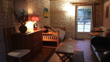 Family Room, Multiple Beds, Non Smoking, Valley View | Premium bedding, individually decorated, individually furnished, desk