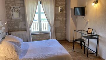 Standard Room, 1 Double Bed, Non Smoking, Valley View | Premium bedding, individually decorated, individually furnished, desk