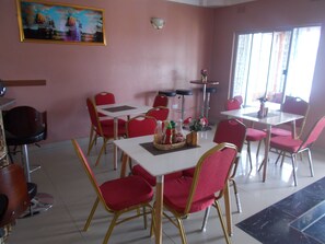 Petit déjeuner anglais compris tous les jours