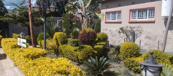 Shema Guest Lodge