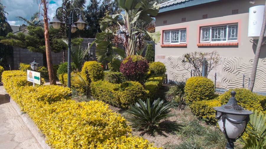 Shema Guest Lodge
