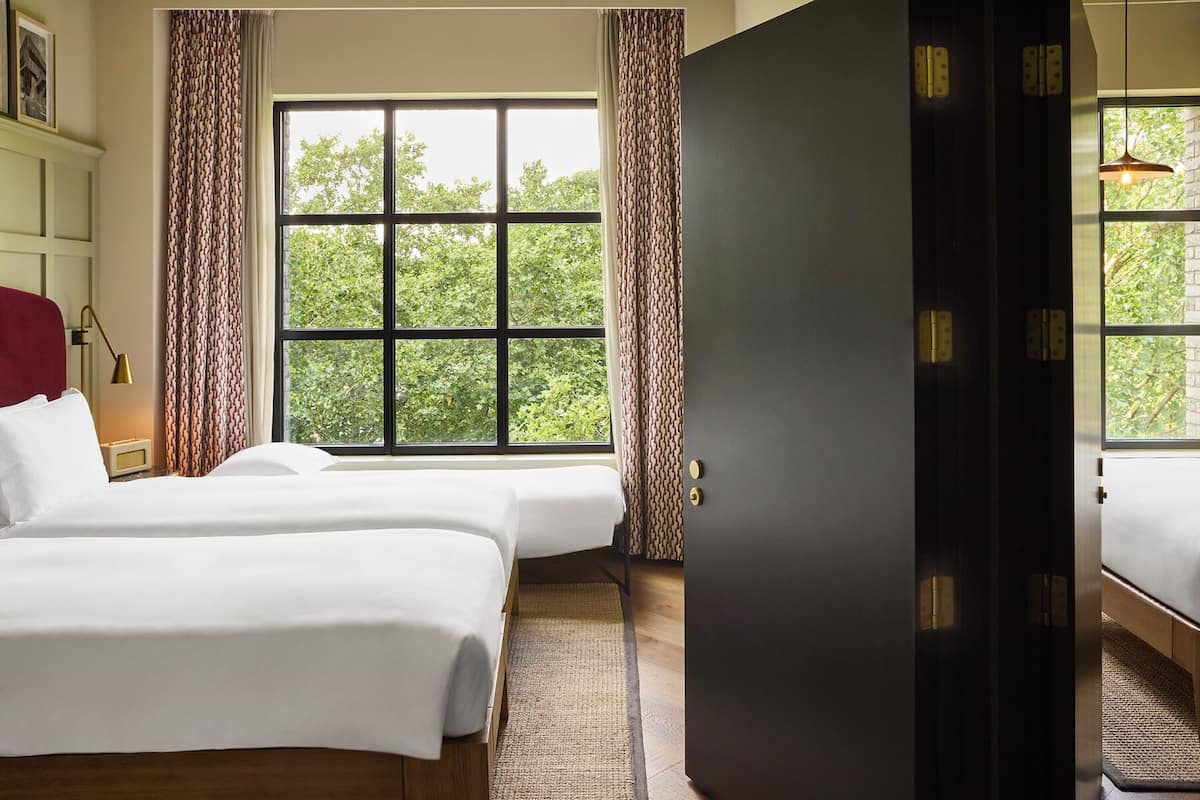 Double Up | Hypo-allergenic bedding, minibar, in-room safe, desk