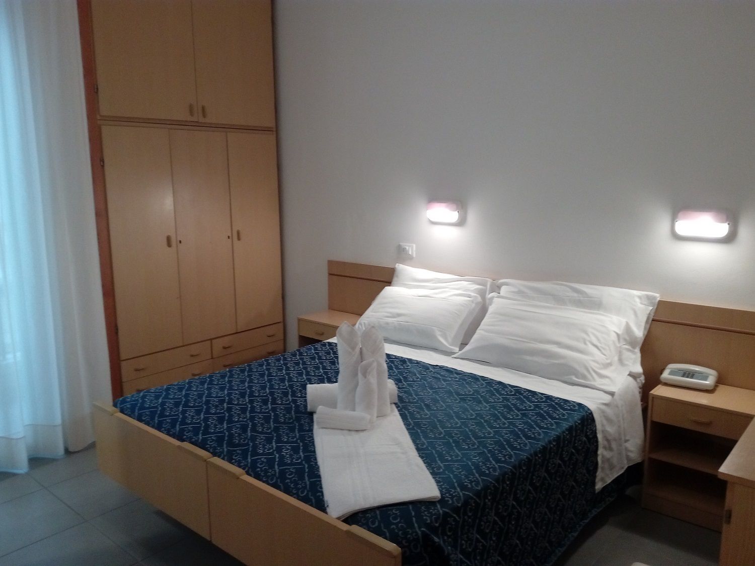 in-room safe, desk, free wifi, bed sheets