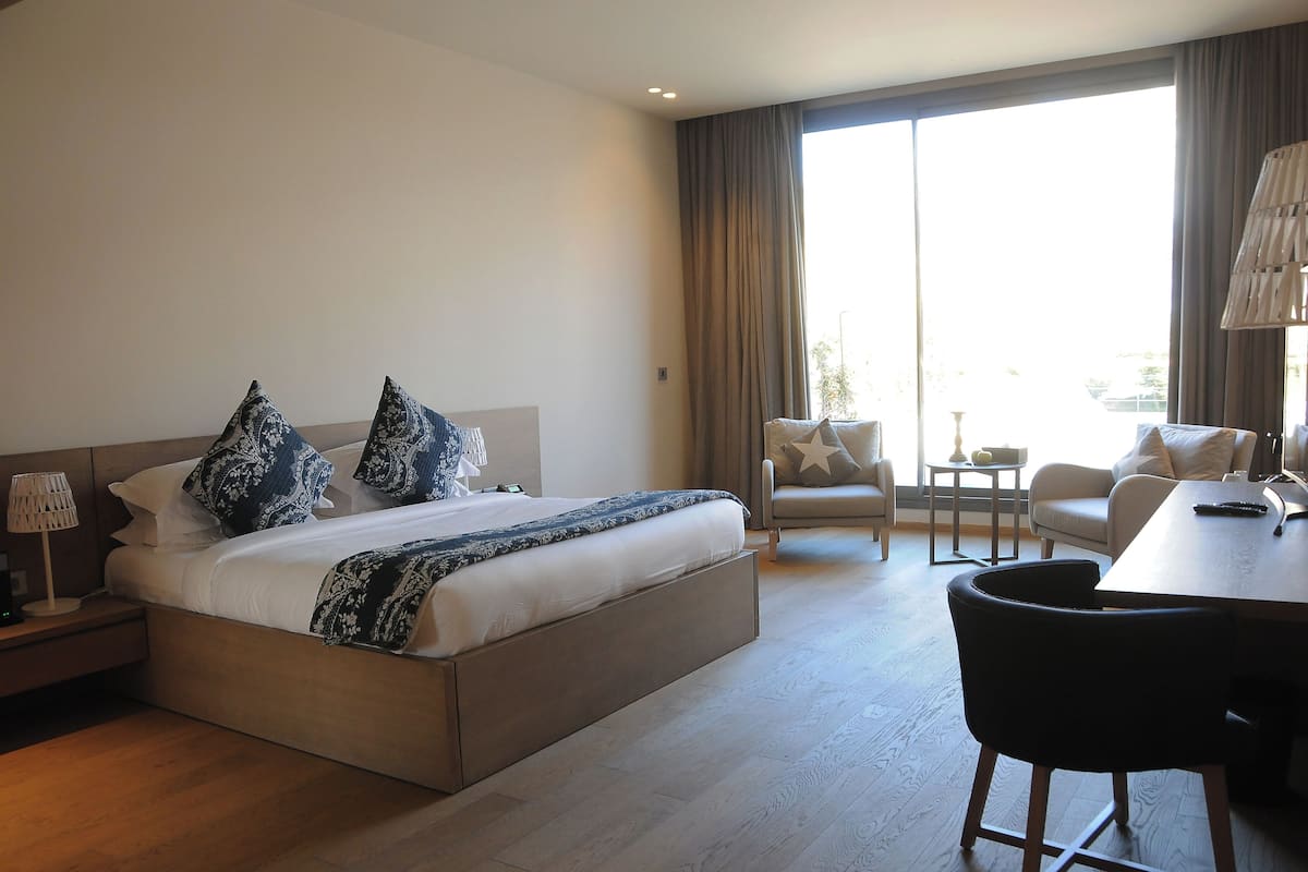 Executive Room, Mountain View