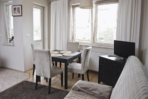 Apartment, 1 Queen Bed with Sofa bed, Non Smoking | Living area