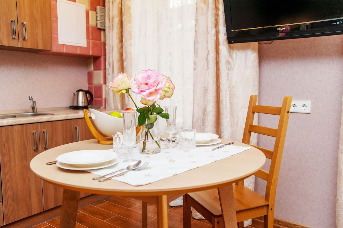 Standard Apartment, 1 Katil Raja (King), Non Smoking | Dapur peribadi | Peti sejuk, ketuhar gelombang mikro, ketuhar, dapur
