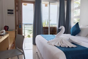 Literie de qualité supérieure, minibar, ameublement personnalisé, bureau