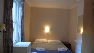 Double or Twin Room, 1 Queen Bed, Non Smoking, Ensuite | Blackout drapes, iron/ironing board, free WiFi, bed sheets