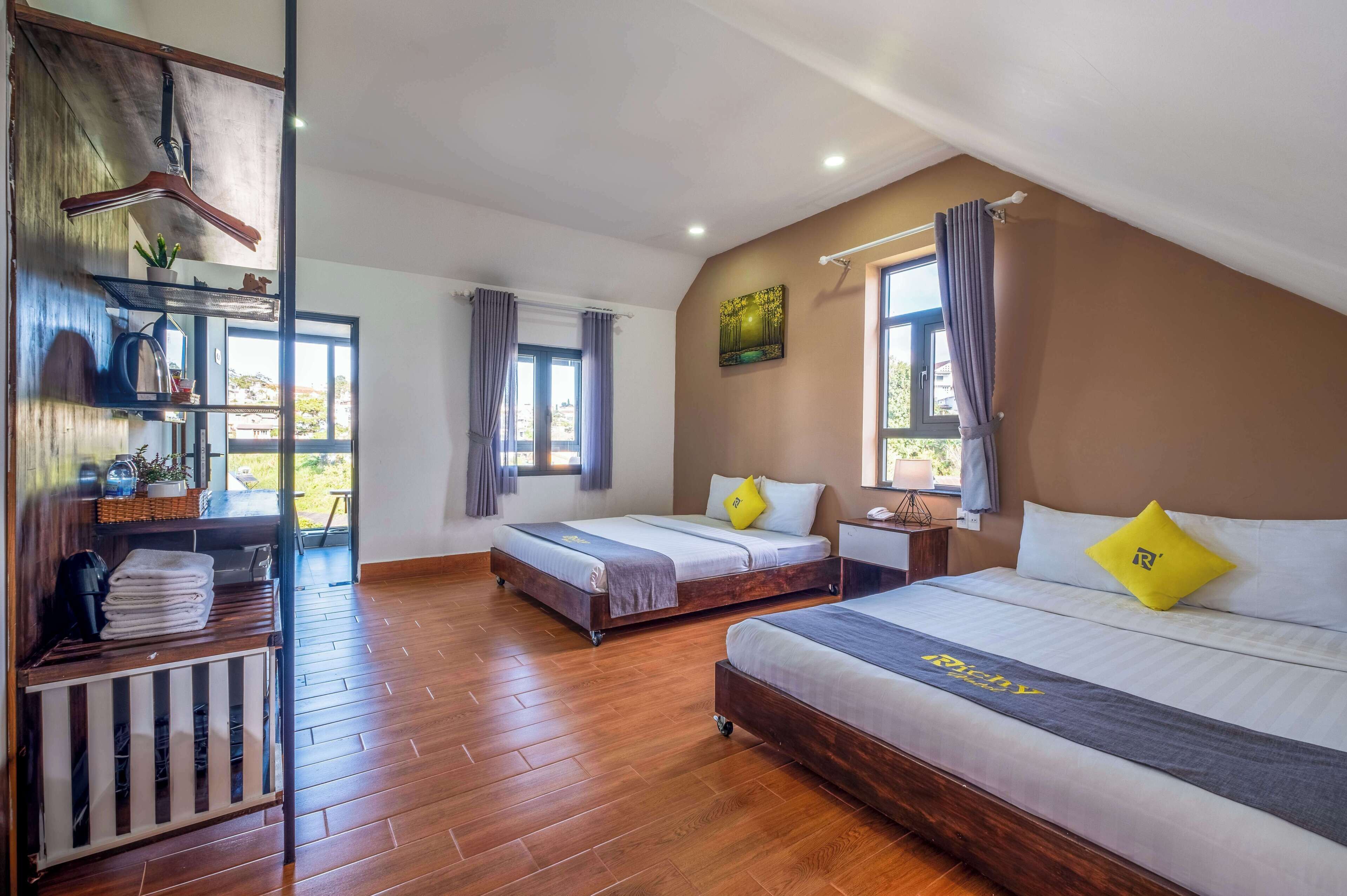 Luxury Quadruple Room | Minibar, desk, blackout curtains, free WiFi