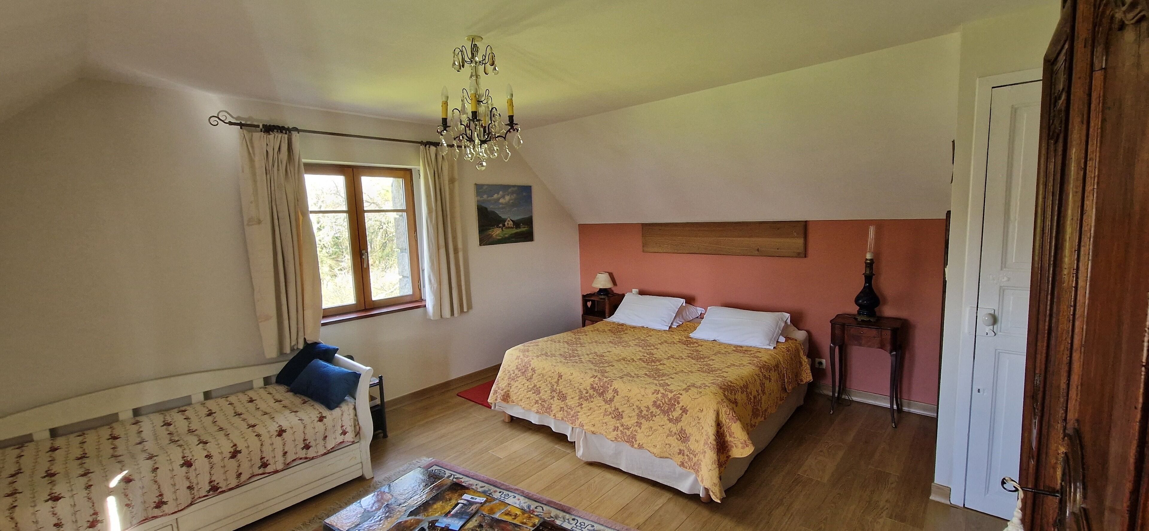 Literie de qualité supérieure, décoration personnalisée