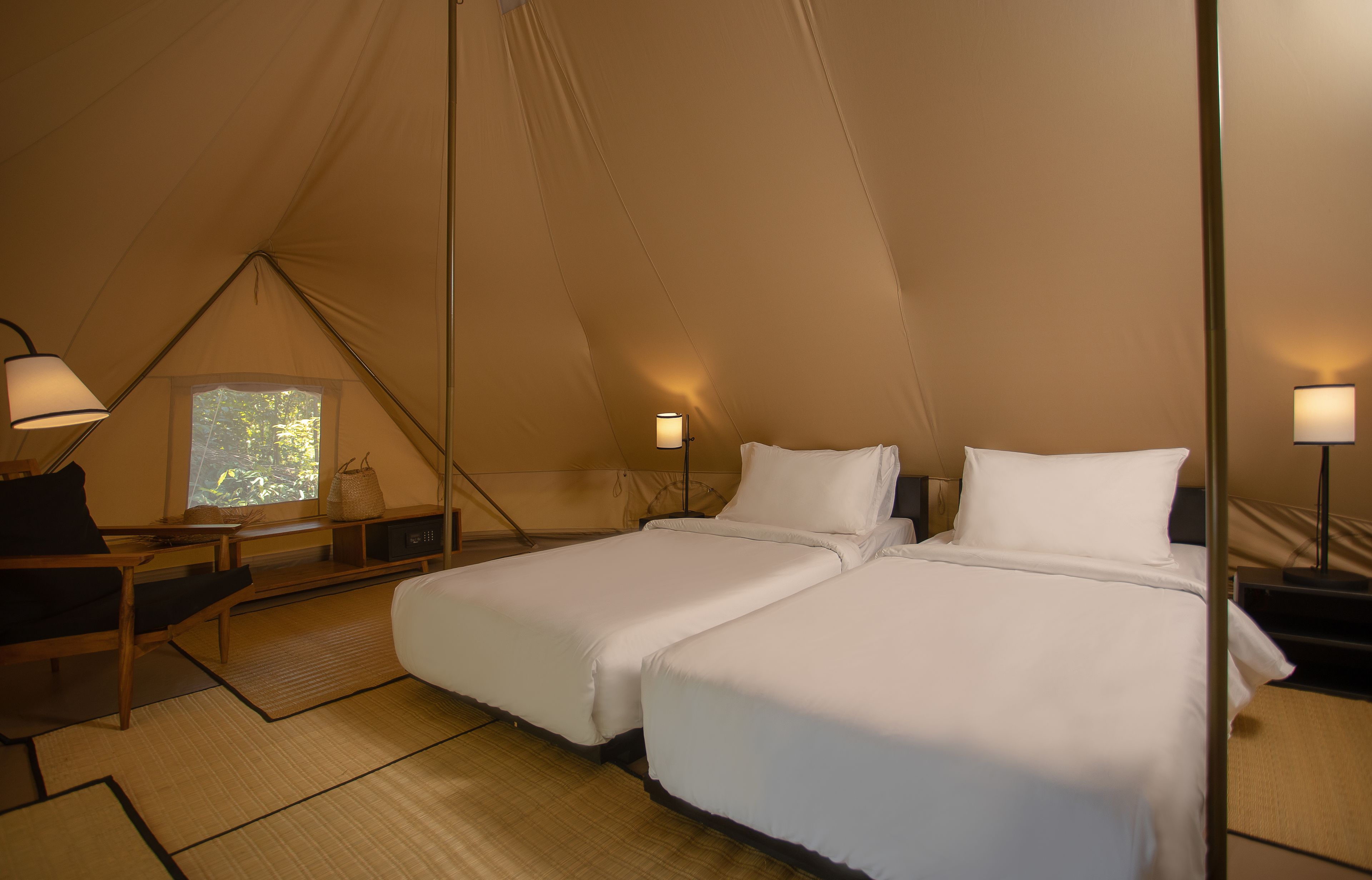 garden deluxe tent | minibar, in-room safe, desk, free cots/infant beds