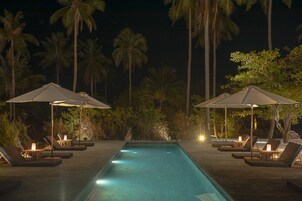 Outdoor pool, sun loungers