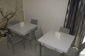 Petit déjeuner composé de spécialités régionales compris tous les jours