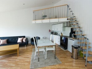 經典公寓, 2 間臥室 | 熨斗/熨衫板、免費 Wi-Fi、床單、方便輪椅出入