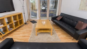Comfort Apartment, 2 Bedrooms | Iron/ironing board, free WiFi, bed sheets, wheelchair access