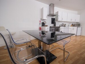 Comfort Apartment, 2 Bedrooms | Living area