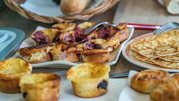 Esmorzar diari d'estil bufet (9.50 EUR per persona)