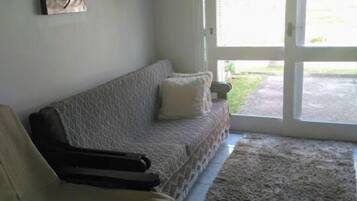 獨棟房屋, 多張床, 非吸煙房 | 客廳 | 電視