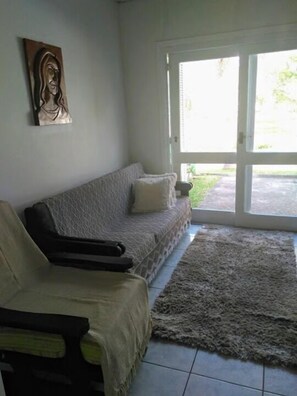 單棟房屋, 多張床, 非吸煙房 | 客廳 | 電視