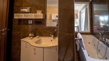 1 chambre, minibar, coffres-forts dans les chambres