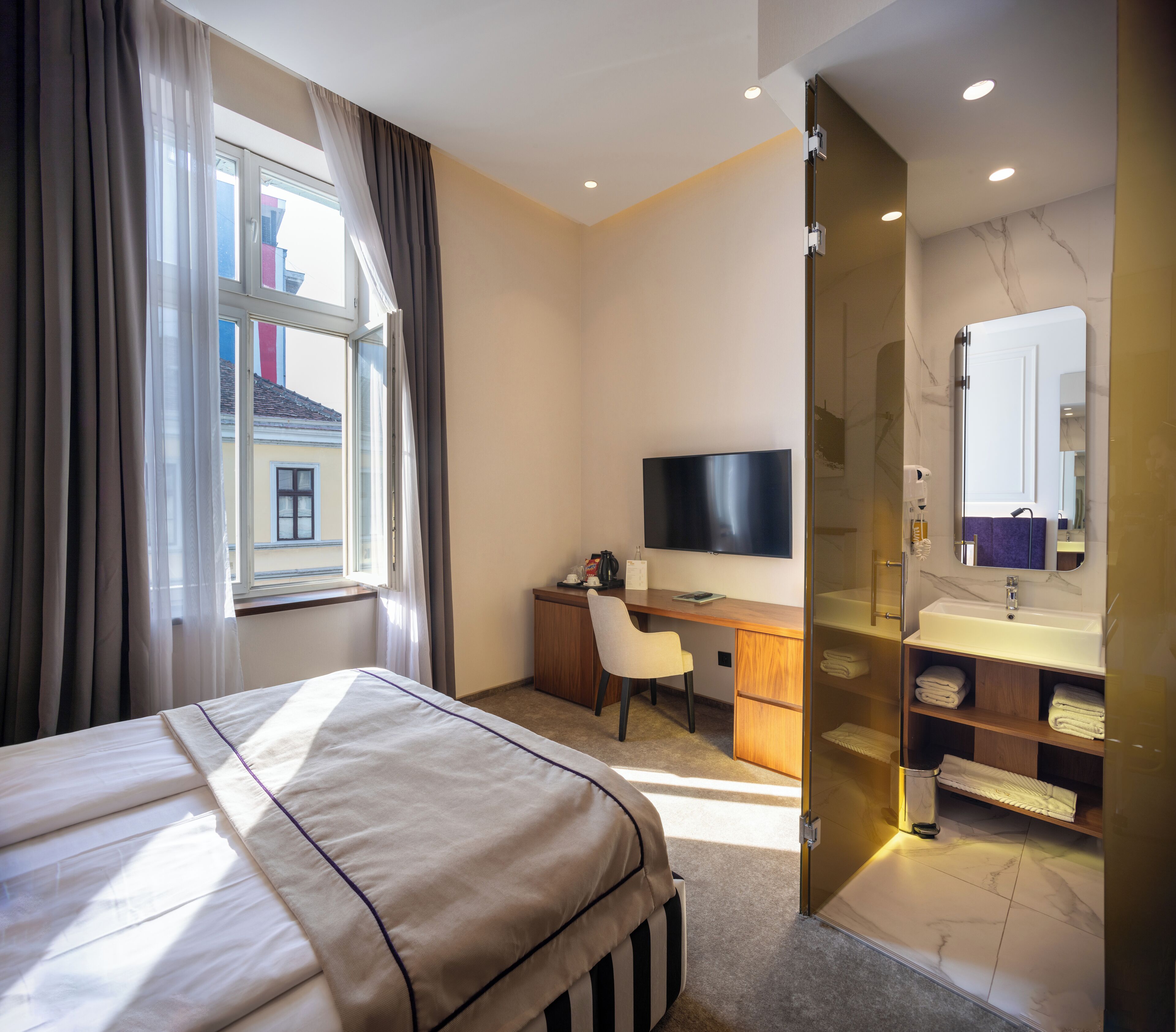 Photo - Maison Royale