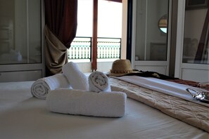 In-room safe, individually decorated, individually furnished - Sofia Apartments (Pylos-Nestoras)