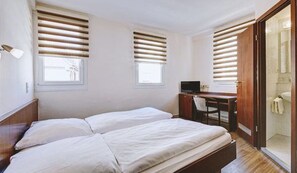 雙人房 | 隔音、免費無線上網