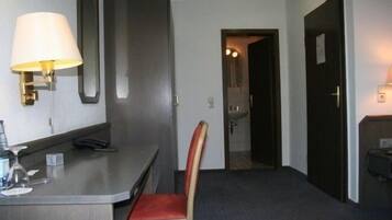 Desk, blackout drapes, free WiFi, bed sheets