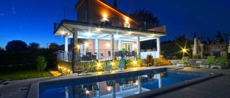 Front of property - evening/night