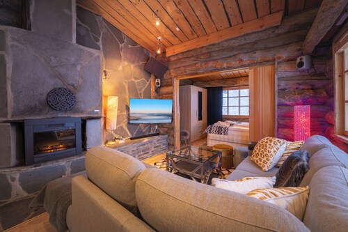 Kuukkeli Log Houses Teerenpesä - Superior Suite A49