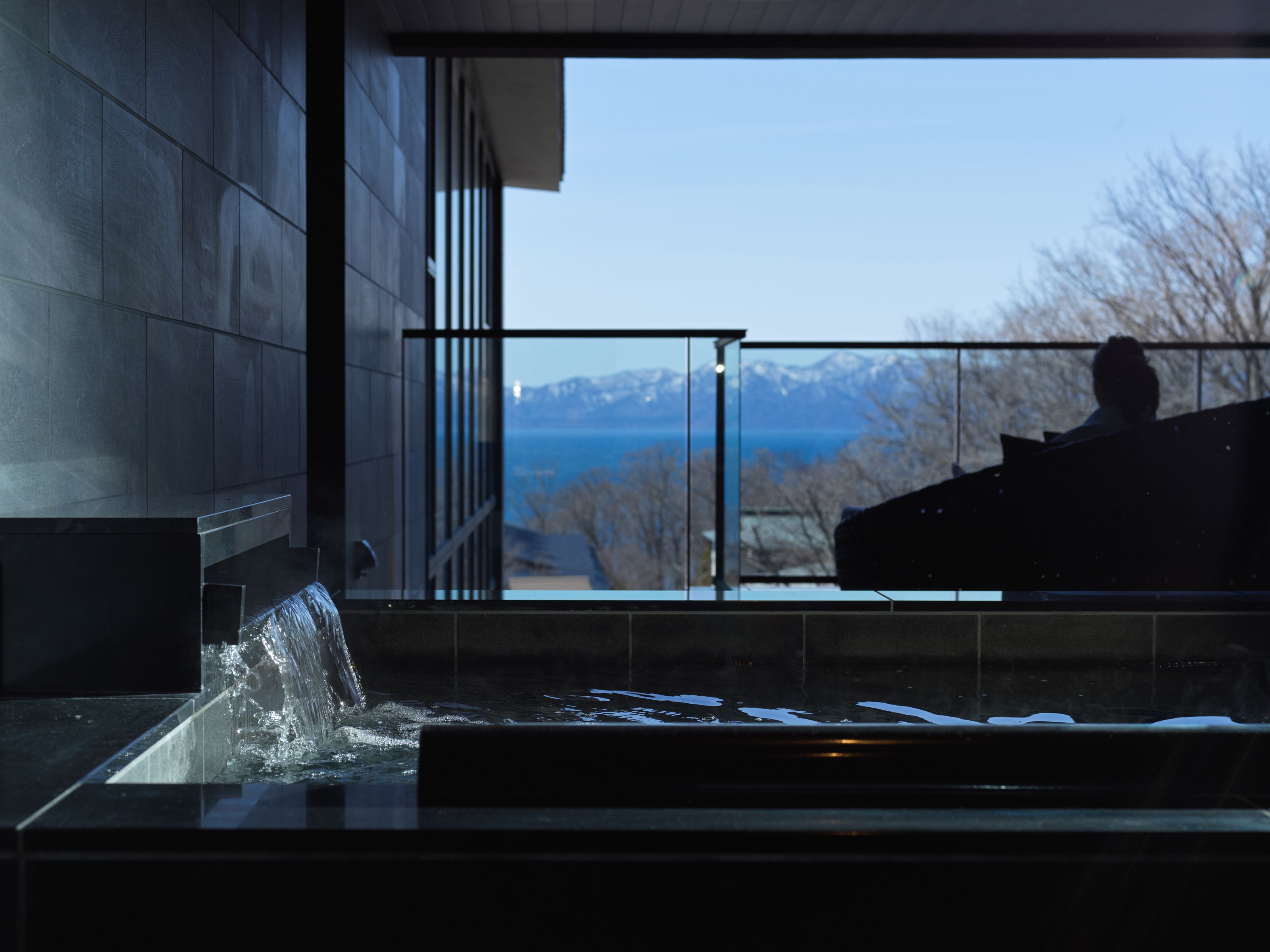 Executive-Villa (Suite) | Badezimmer | Badewanne und Dusche (separat), Quellwasserbad