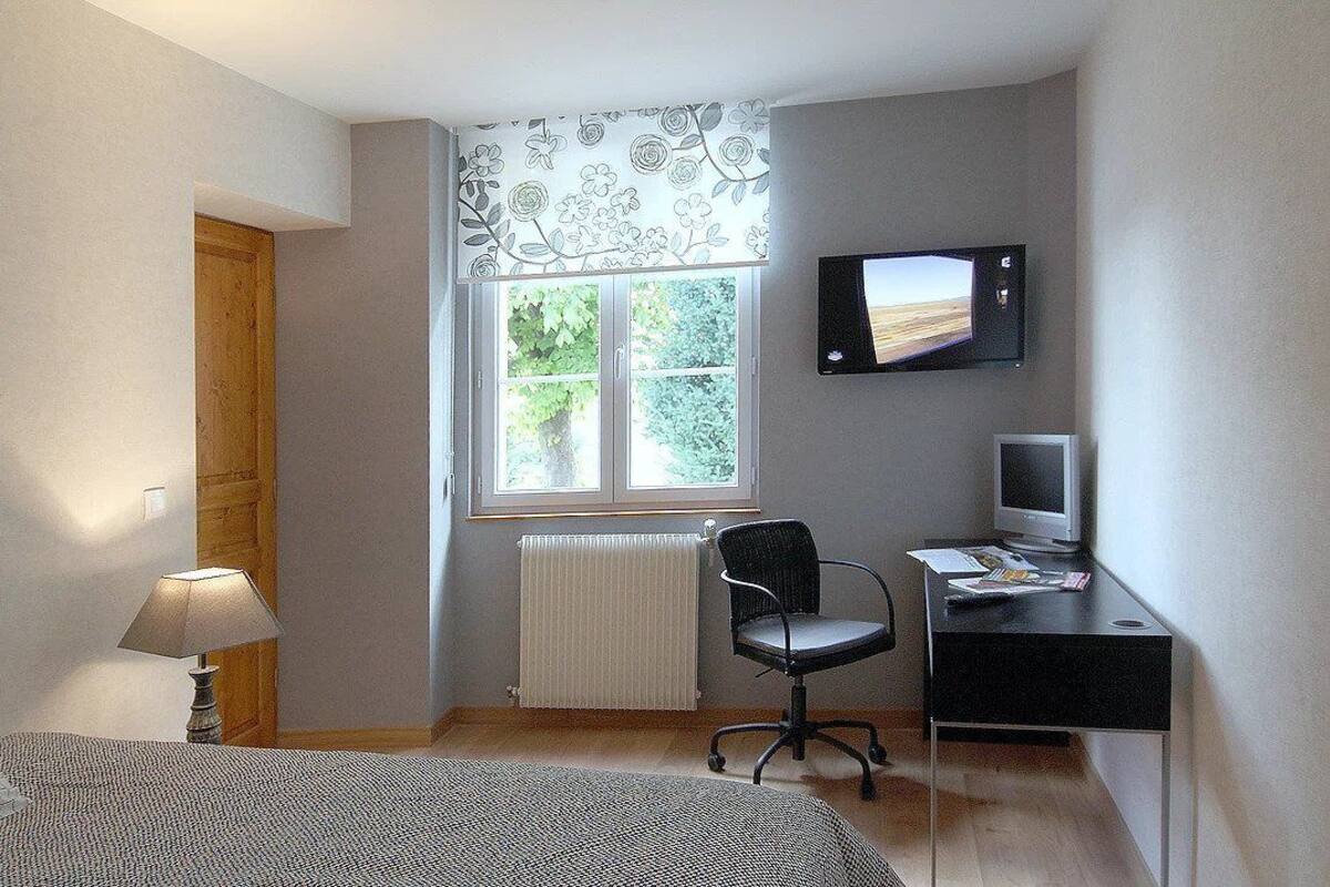 Classic Single Room, 1 Single Bed, Non Smoking (Chambre 3) | Premium bedding, desk, blackout curtains, travel cot