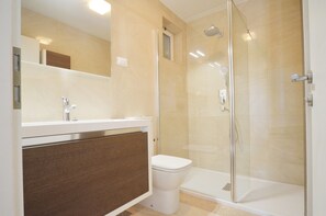 Apartment | Bathroom