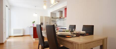 Apartment | In-room dining