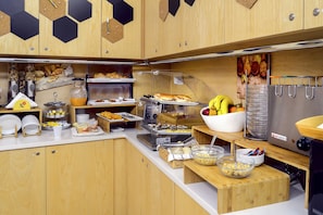 Café da manhã continental grátis todos os dias
