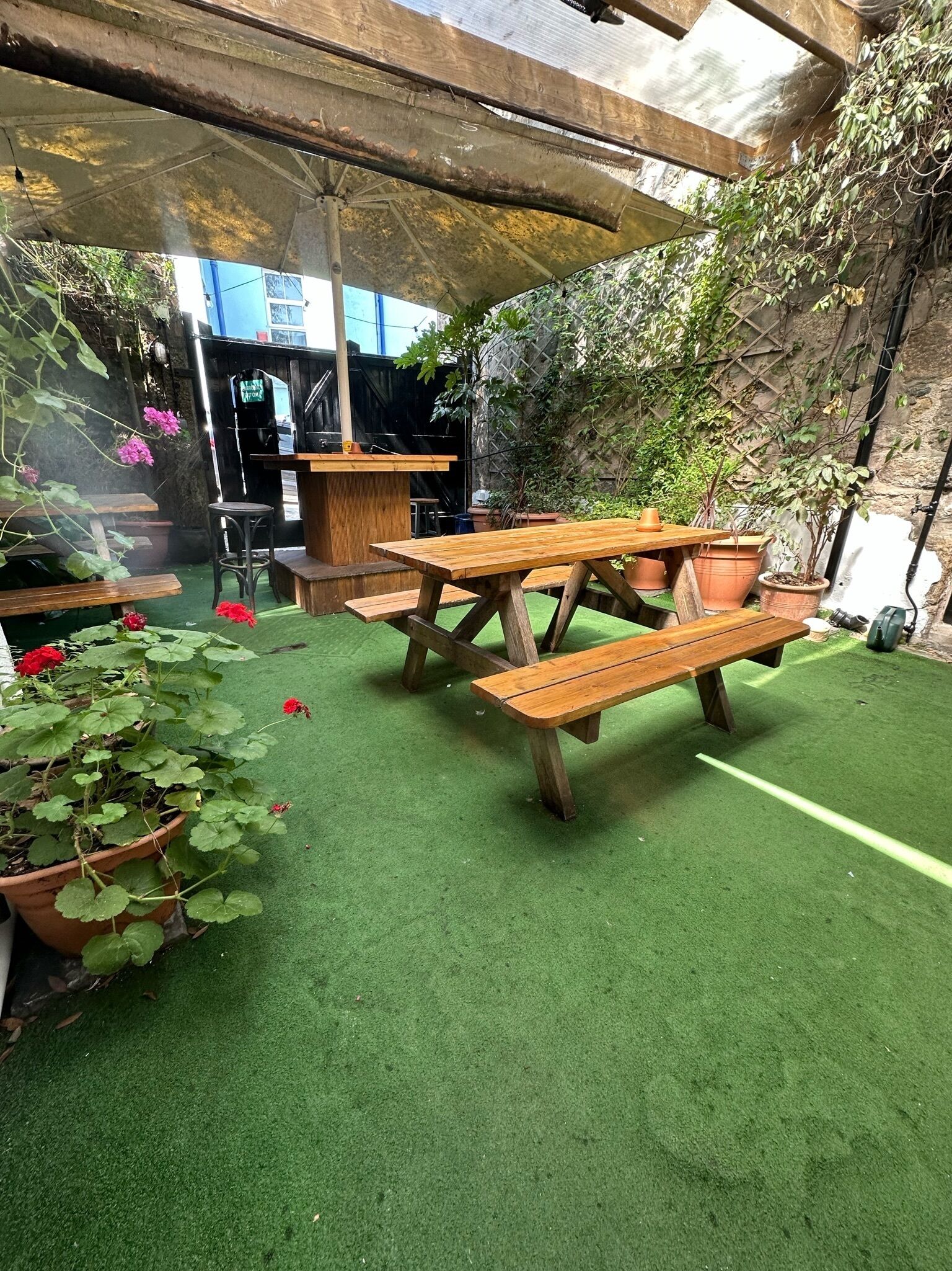 بار (في المنشاة)