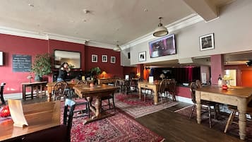 Bar (in der Unterkunft)
