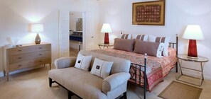 4 bedrooms, free WiFi