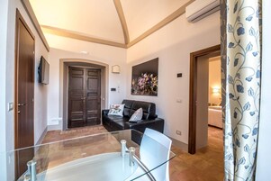 Televisión de pantalla plana