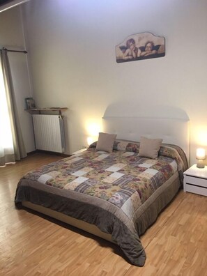 Family Quadruple Room | Minibar, soundproofing, free WiFi, bed sheets