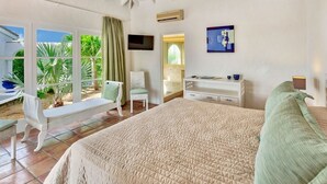 Unclassified image, 3 of 41, button - Villa Belle Fontaine (Les Terres Basses)