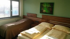 コンフォート ルーム クイーンベッド 1 台 禁煙