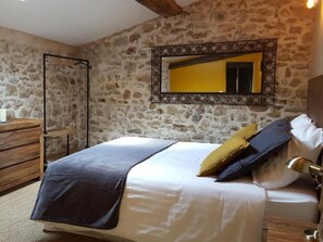 Camera quadrupla, bagno in camera (Familychic')