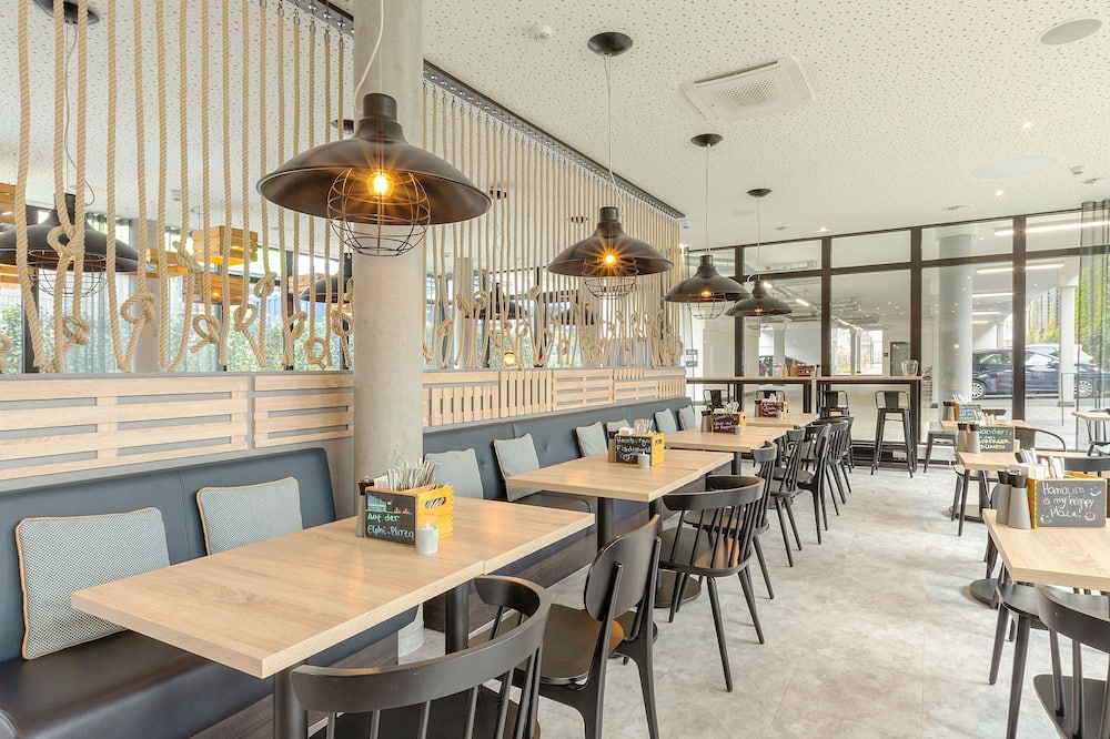 Holiday Inn - the niu, Keg Hamburg Ost by IHG