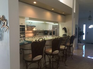 Executive House, 4 Bedrooms, Non Smoking | Private kitchen | Full-size fridge, microwave, oven, stovetop
