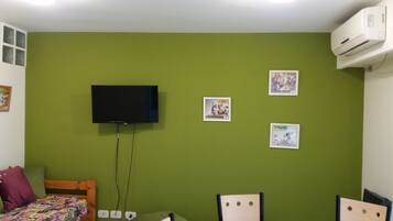 1 kamar tidur, setrika/meja setrika, Wi-Fi gratis, dan seprai linen