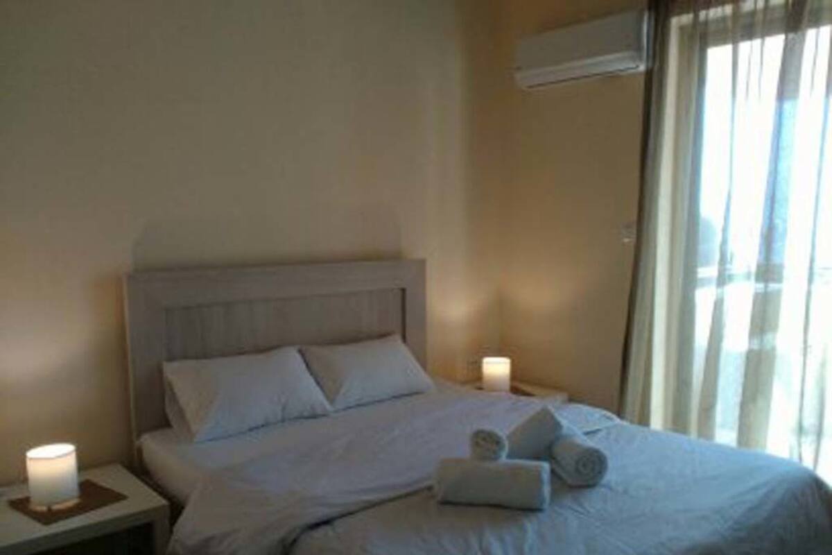 Egyptian cotton sheets, premium bedding, individually decorated