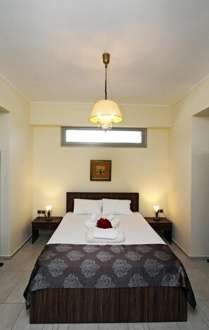 Egyptian cotton sheets, premium bedding, individually decorated