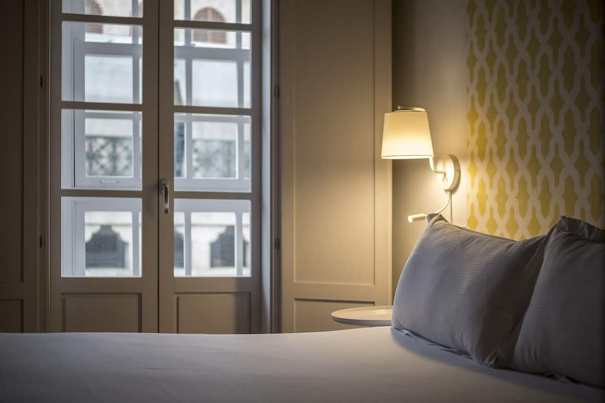 Double Room, City View | Memory-foam beds, desk, blackout curtains, soundproofing